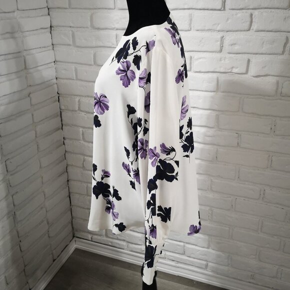 Ann Taylor Ladies Size Medium Off White with Flower Print Loose Fit Blouse - Picture 4 of 9